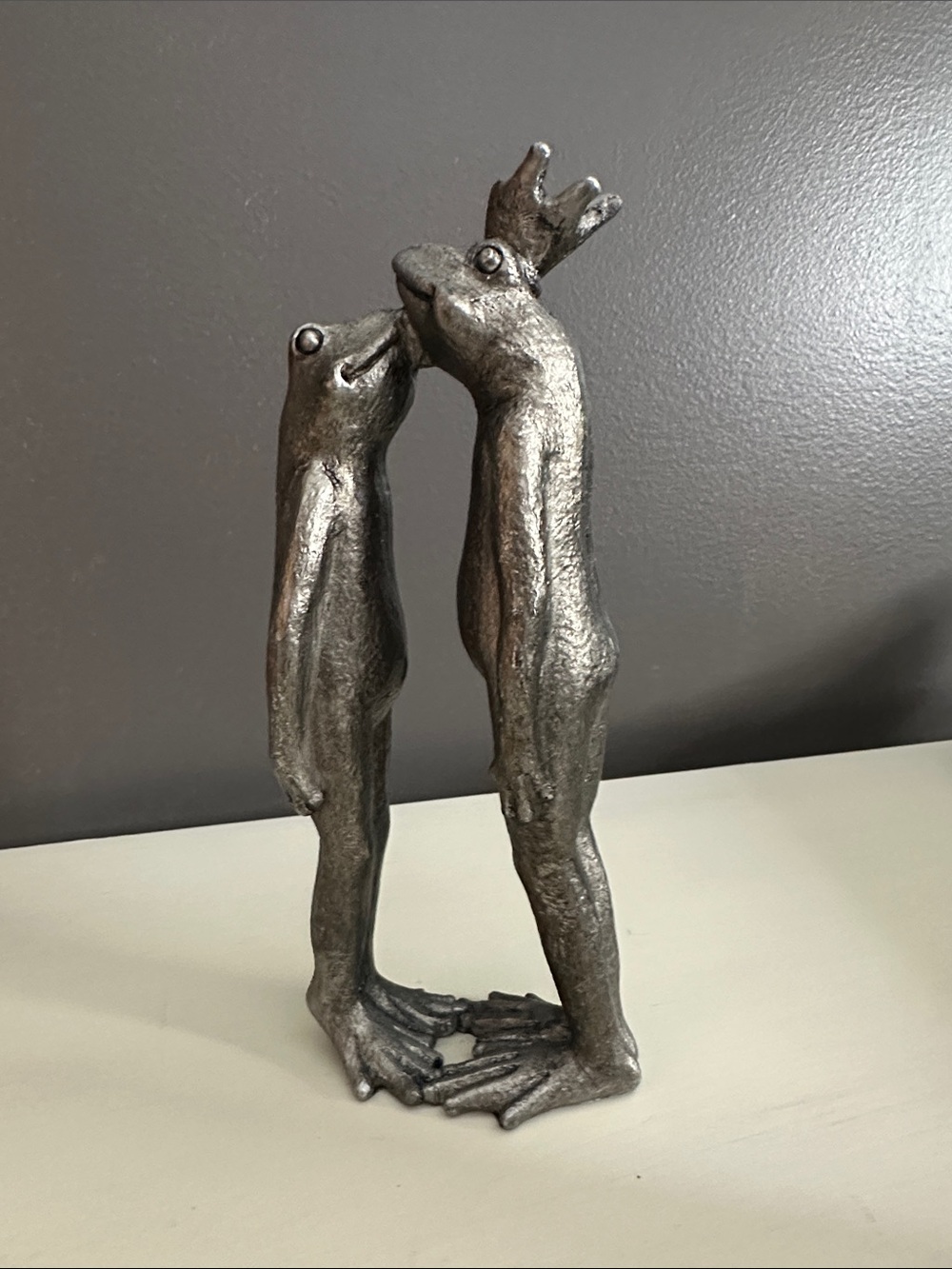 Metallic Silver Frog Couple Sculpture - Decorative Home Art